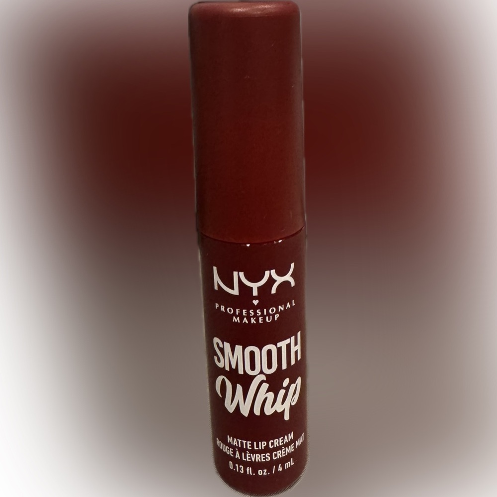 NYX Velvet Matte Lipstick in Rich Maroon - Picture 1 of 2